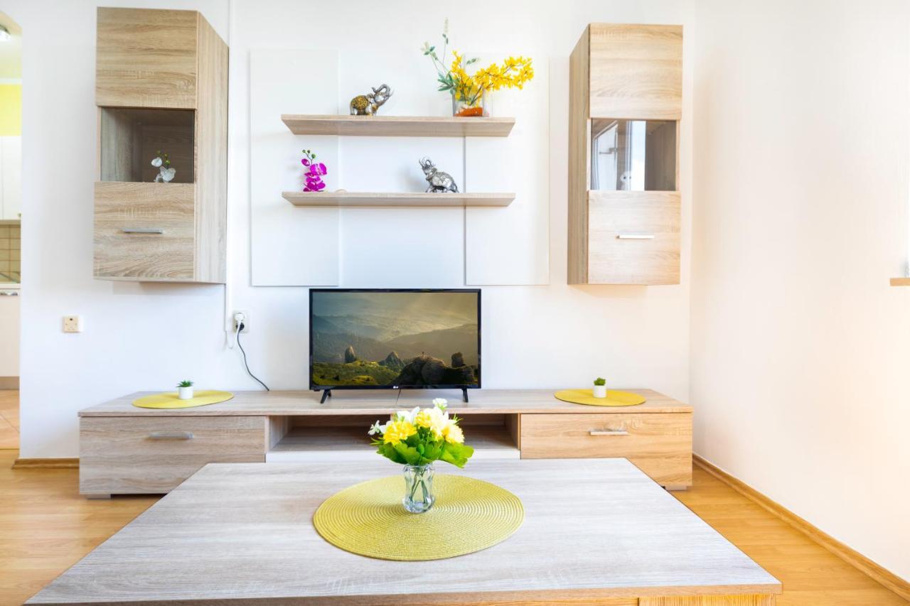 Apartments Villa Maja ロゴズニッツァ エクステリア 写真