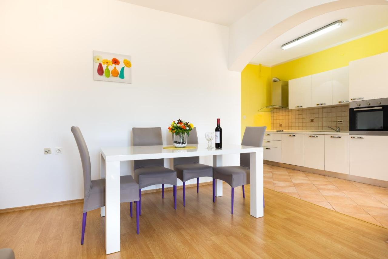 Apartments Villa Maja ロゴズニッツァ エクステリア 写真