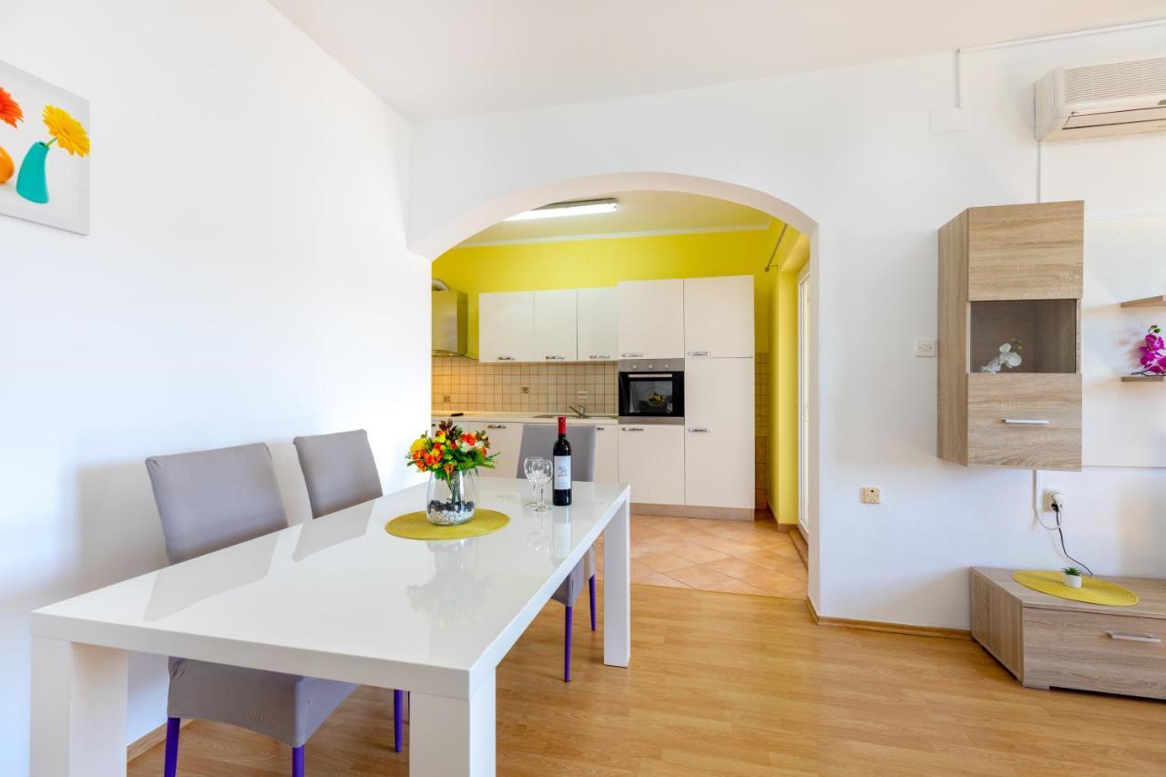 Apartments Villa Maja ロゴズニッツァ エクステリア 写真