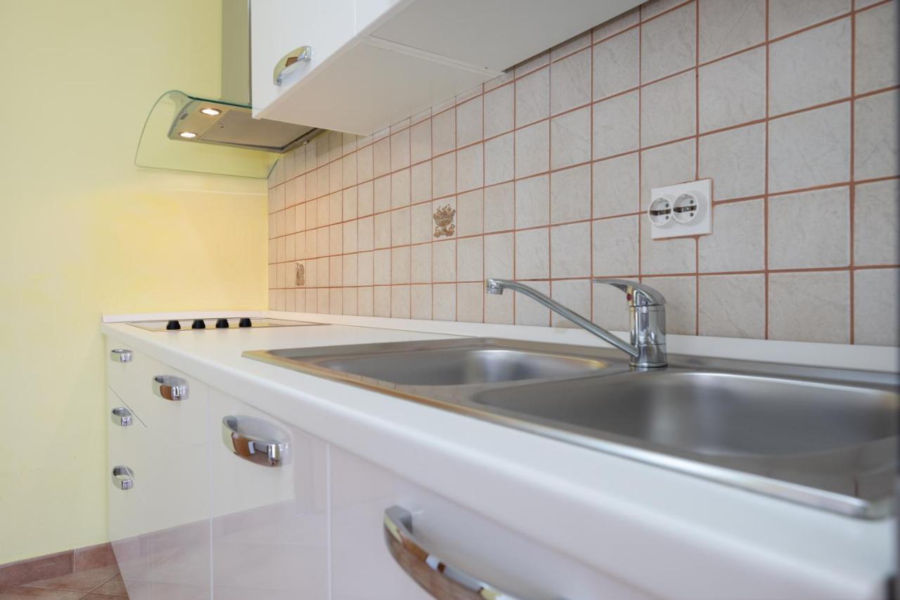 Apartments Villa Maja ロゴズニッツァ エクステリア 写真