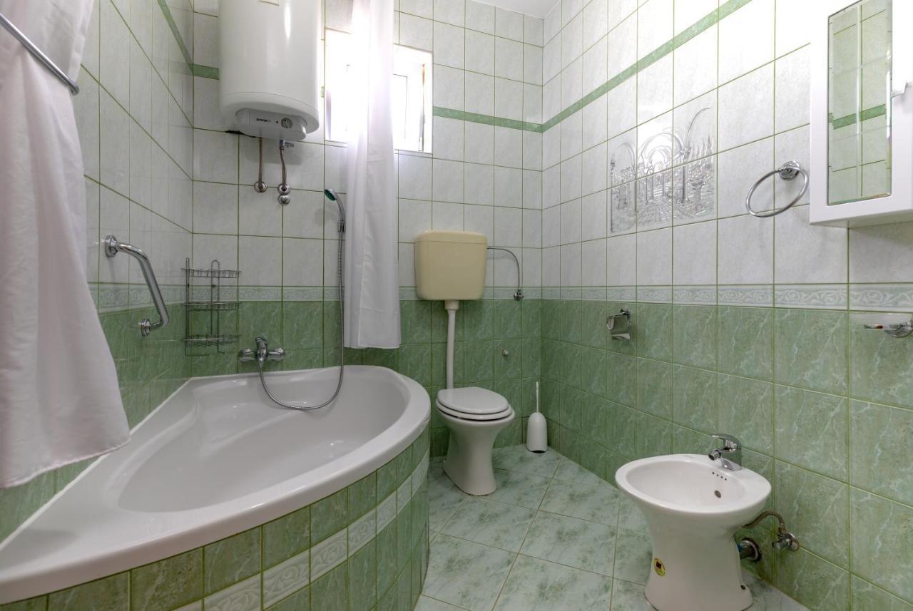 Apartments Villa Maja ロゴズニッツァ エクステリア 写真