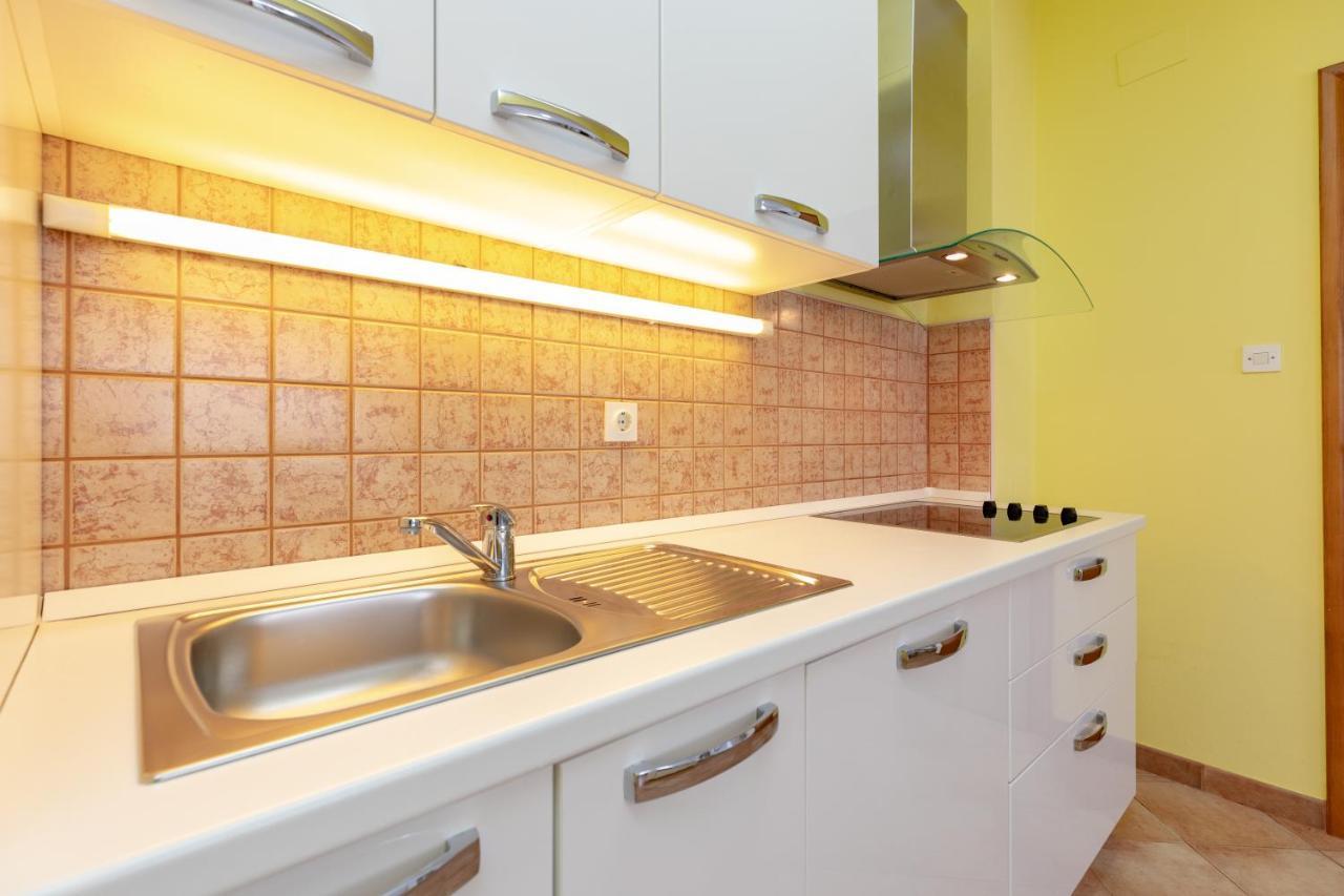 Apartments Villa Maja ロゴズニッツァ エクステリア 写真