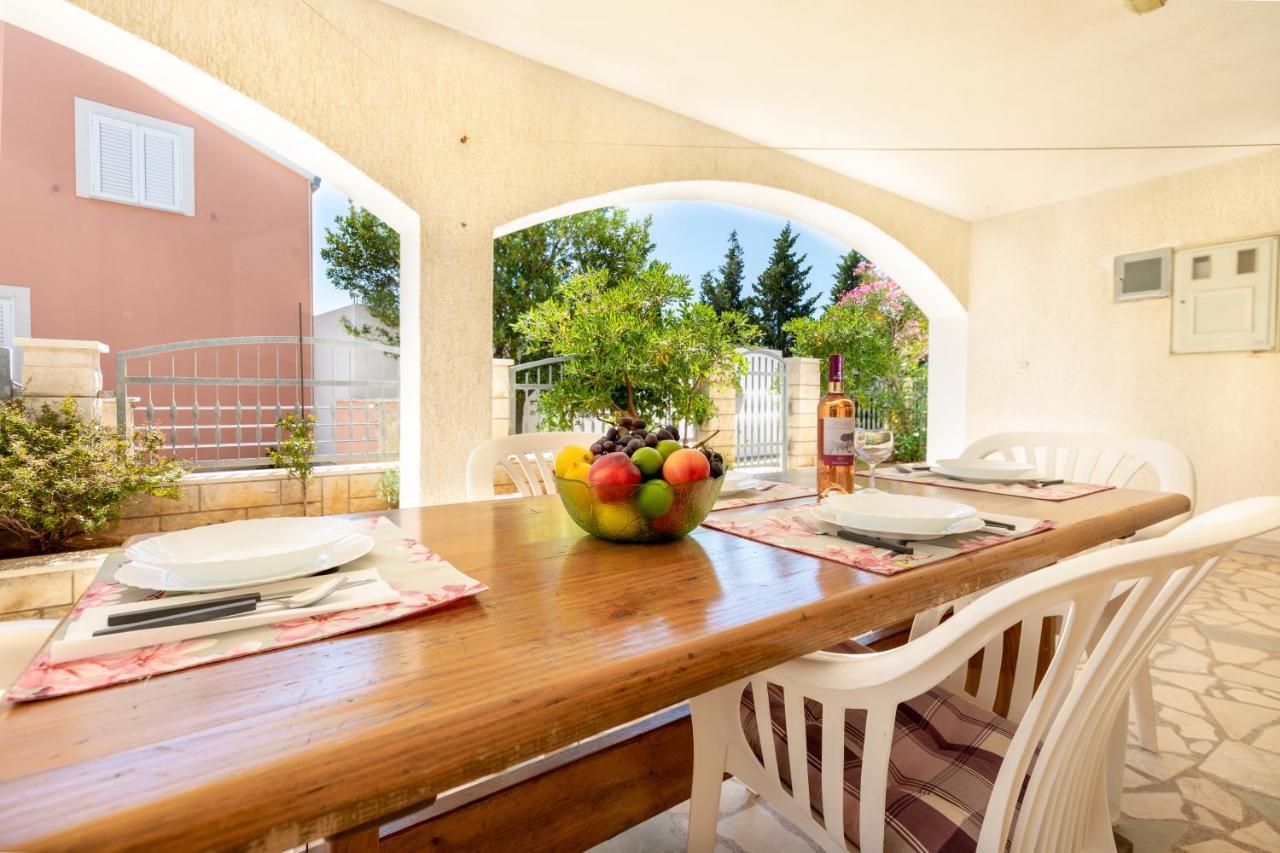Apartments Villa Maja ロゴズニッツァ エクステリア 写真