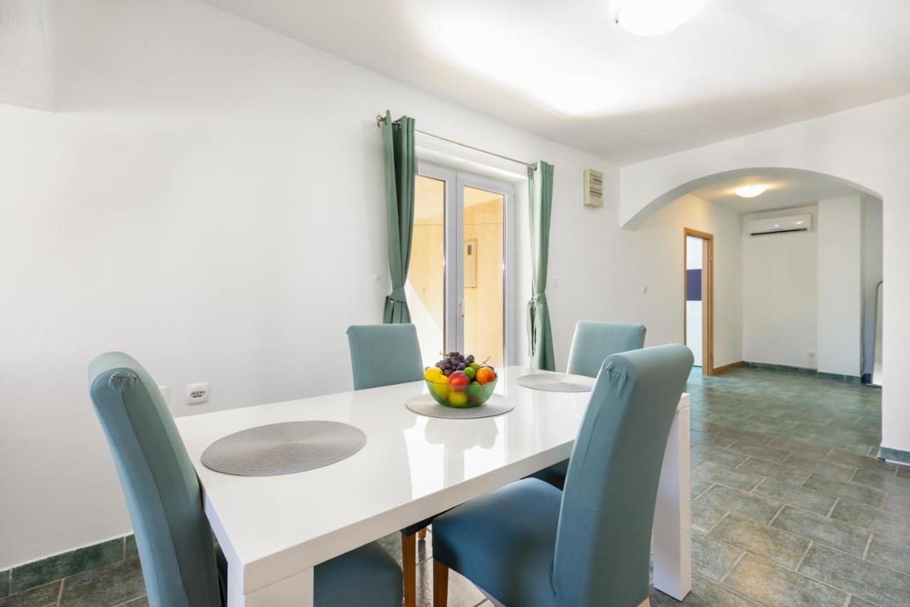Apartments Villa Maja ロゴズニッツァ エクステリア 写真