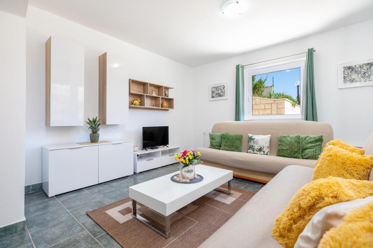 Apartments Villa Maja ロゴズニッツァ エクステリア 写真