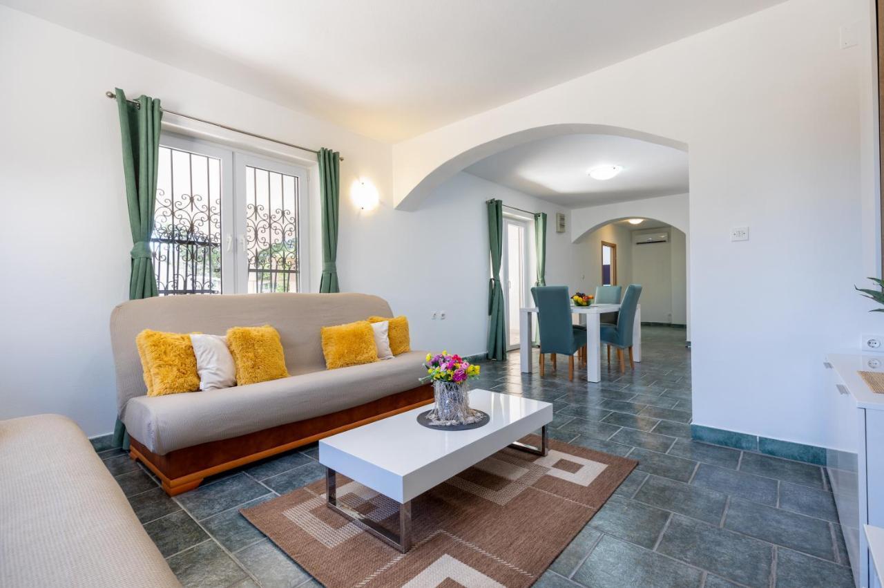 Apartments Villa Maja ロゴズニッツァ エクステリア 写真