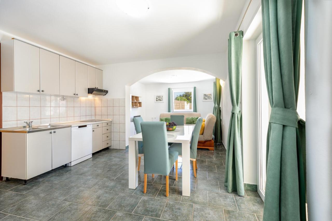 Apartments Villa Maja ロゴズニッツァ エクステリア 写真