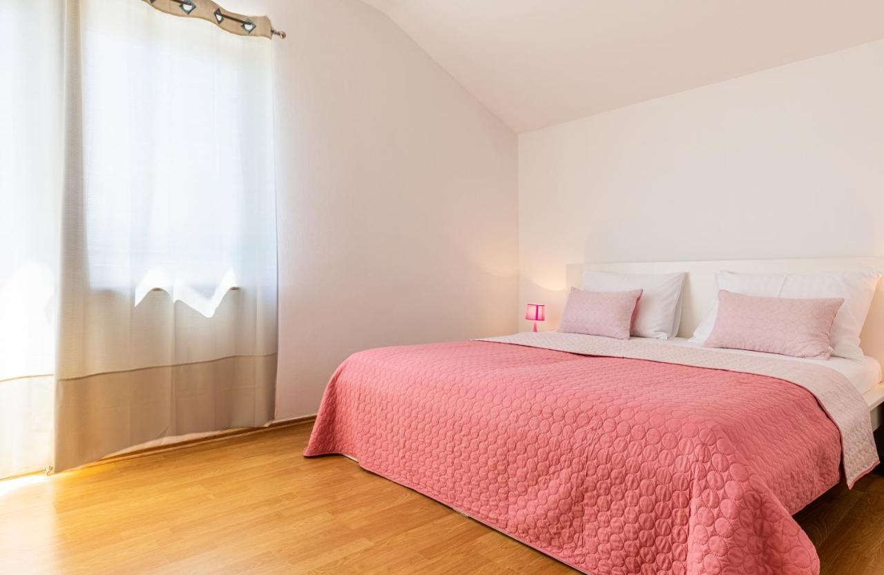 Apartments Villa Maja ロゴズニッツァ エクステリア 写真